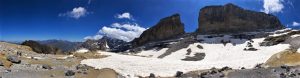 la brèche de roland est un lieu incontournable des Hautes-Pyrénées françaises et espagnoles cévéo blog vacances