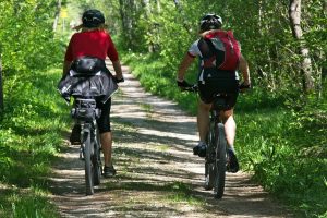 cyclistes vélodyssée cévéo