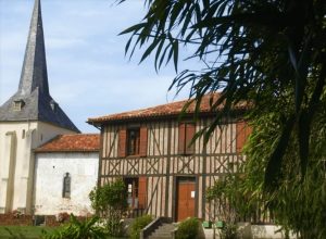 l'église du village de Lévignacq