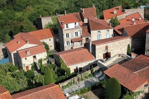 vue du village de Montpeyroux, Puy-De-Dôme