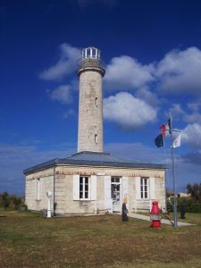 Le Phare de Richard, situé sur les berges ouest de l'estuaire de la Gironde dans le Médoc