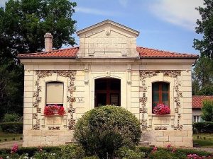 La Mairie d'Uza, landes